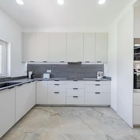 V4 Aguia Vermelha By Interhome * باديرن