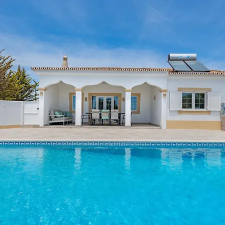 V4 Aguia Vermelha By Interhome باديرن